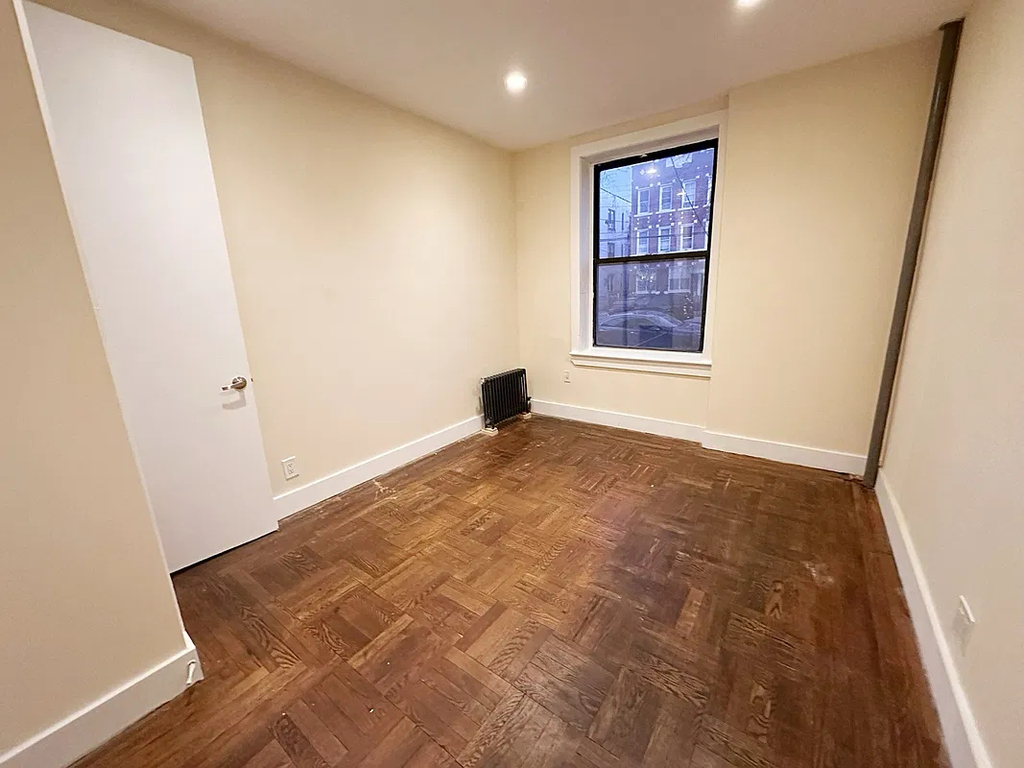 8630 23rd Avenue - Photo 6