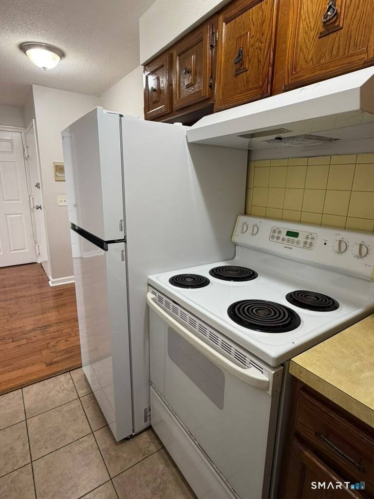 201 Bretton Street - Photo 8