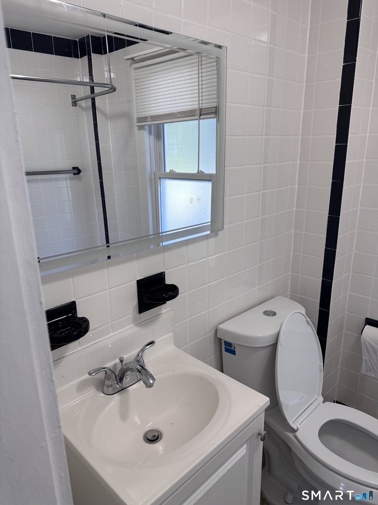232 Hawkins Street - Photo 6