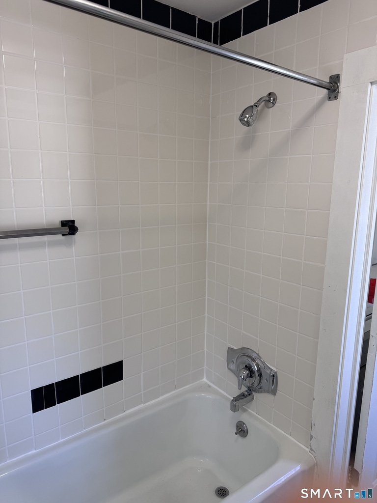 232 Hawkins Street - Photo 7