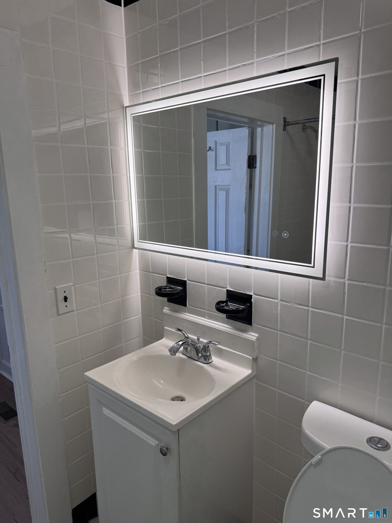 232 Hawkins Street - Photo 9