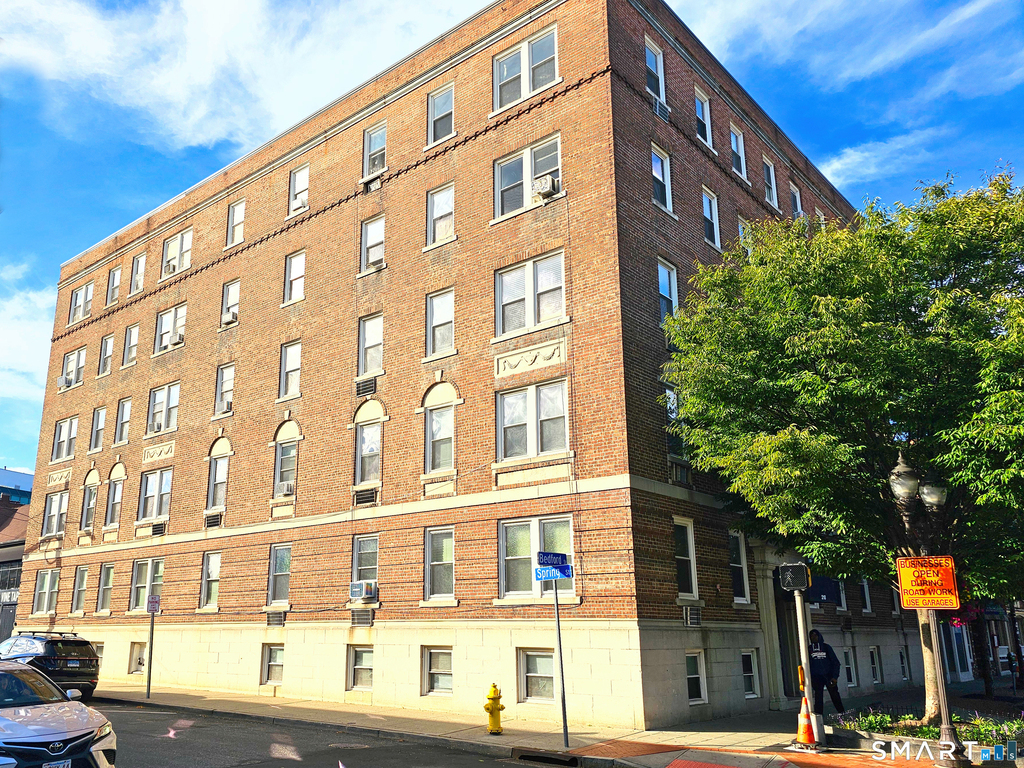 218 Bedford Street - Photo 0