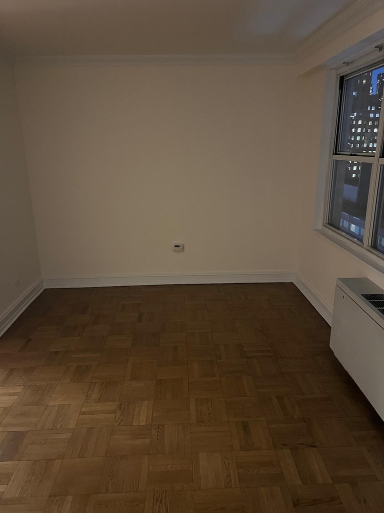 W 52 ST / 8th Avenue - Photo 6