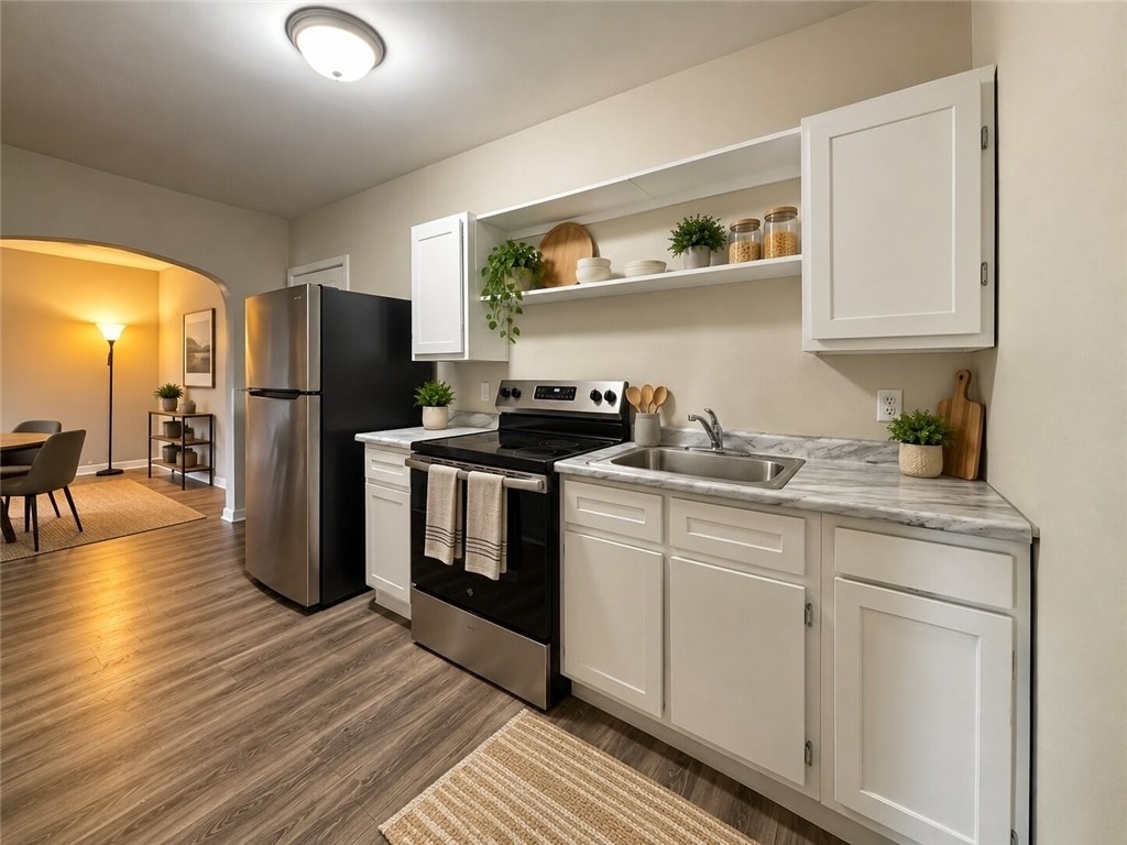 10261 Center Highway - Photo 2