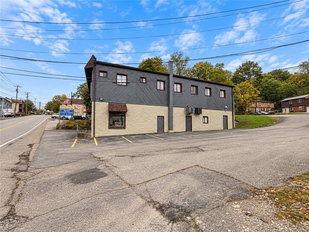 10261 Center Highway - Photo 12