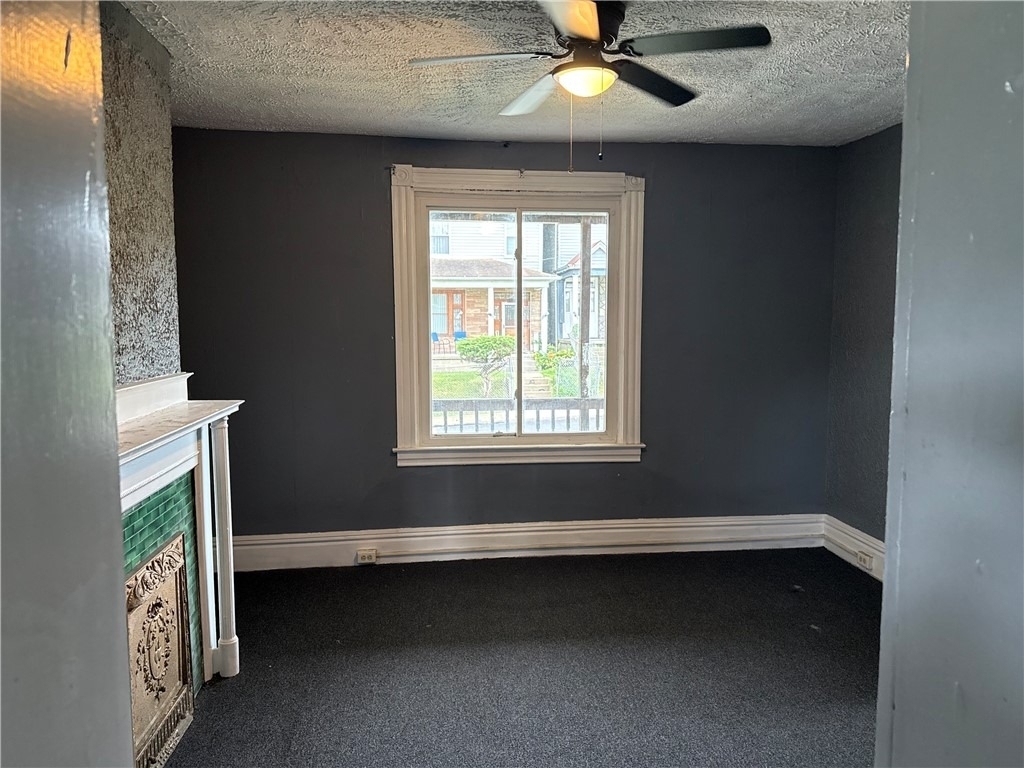 1703 Bailie Ave - Photo 2