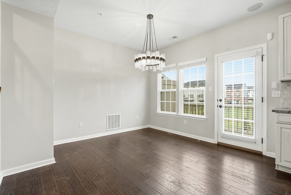 1204 Pointe View Drive - Photo 13