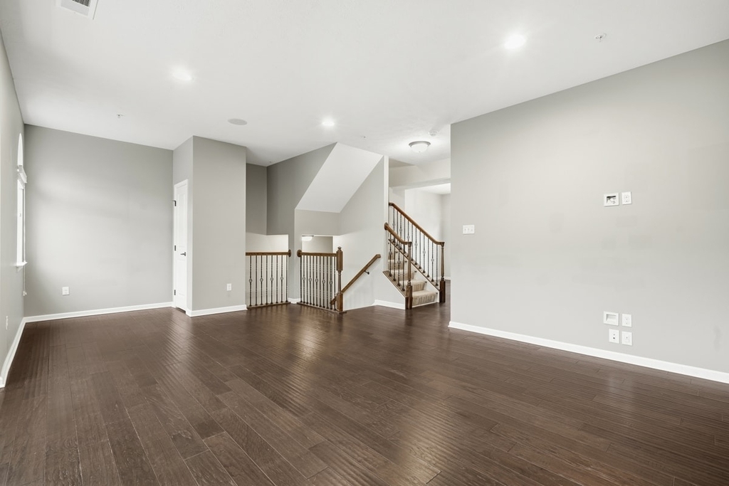 1204 Pointe View Drive - Photo 9