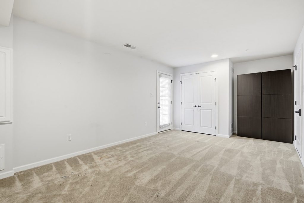 1204 Pointe View Drive - Photo 4