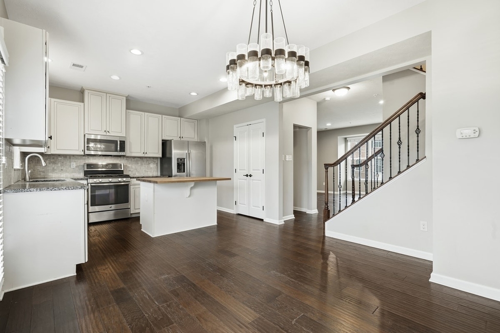 1204 Pointe View Drive - Photo 11