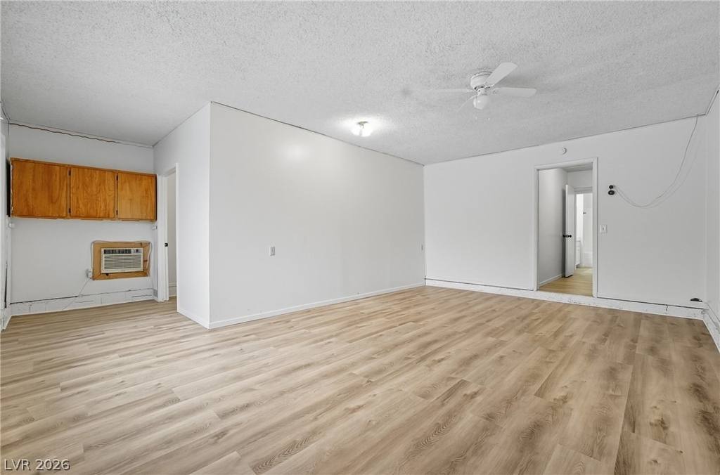 4732 Lakestream Avenue - Photo 21