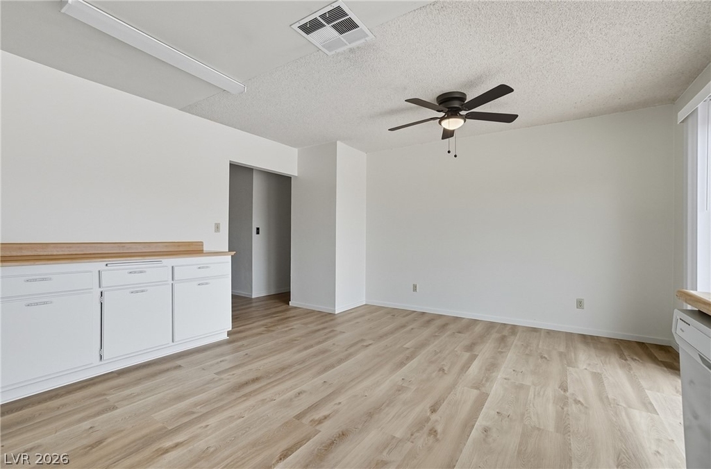 4732 Lakestream Avenue - Photo 5