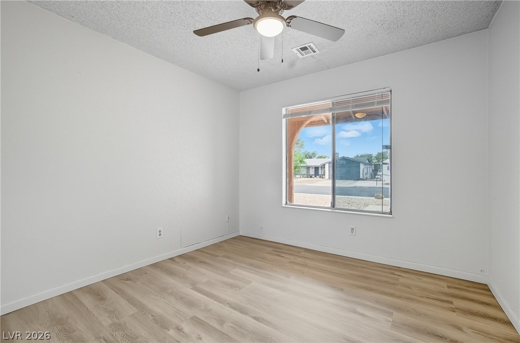 4732 Lakestream Avenue - Photo 17