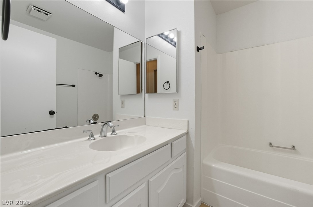 4732 Lakestream Avenue - Photo 12