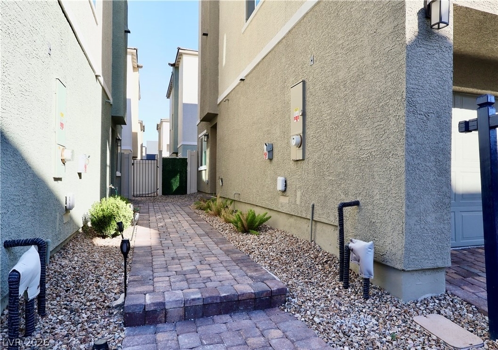 6888 Prairie Pearl Street - Photo 2