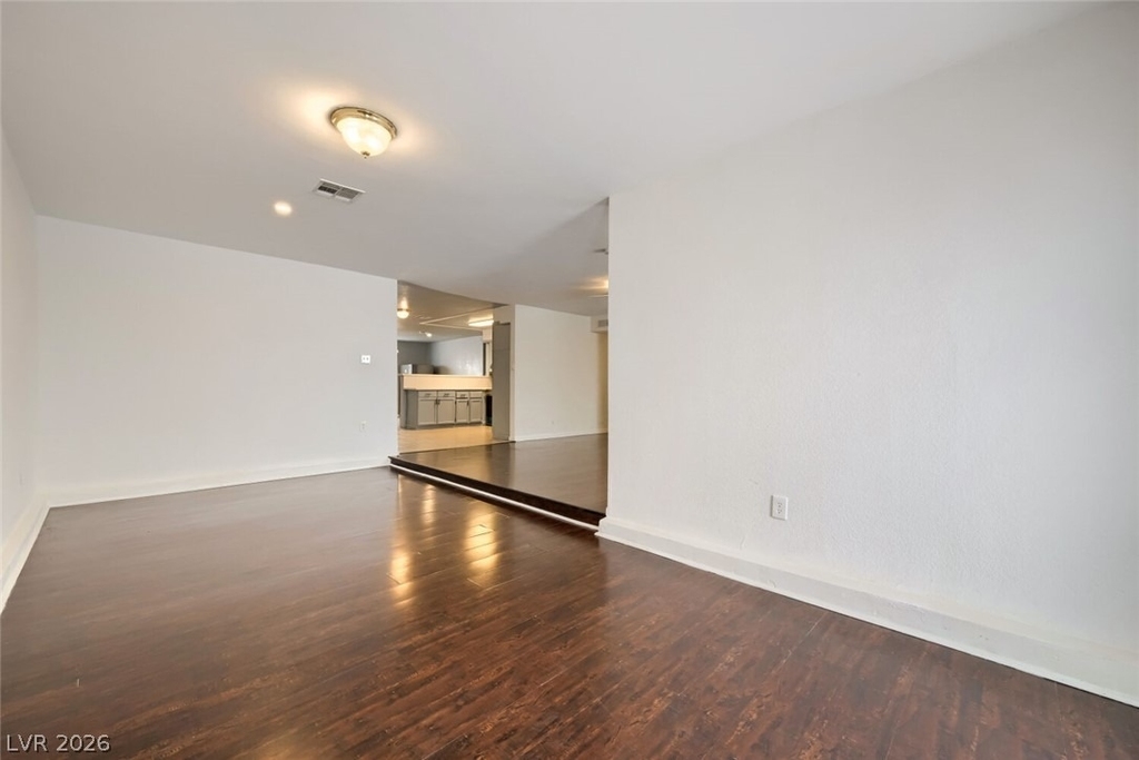 6512 Evergreen Avenue - Photo 2