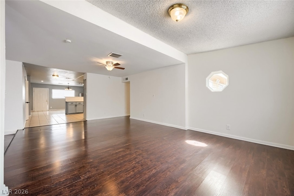 6512 Evergreen Avenue - Photo 4
