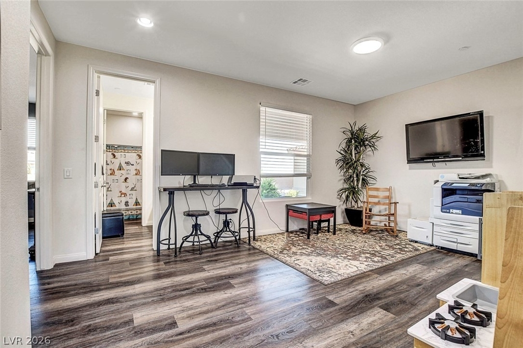 8621 Hickam Avenue - Photo 31