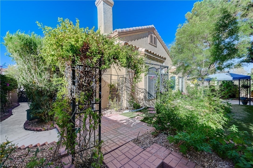 9409 Calico Garden Avenue - Photo 45