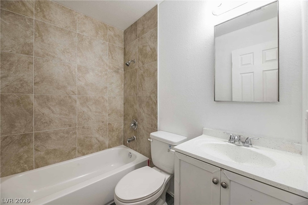 4721 Cessna Avenue - Photo 13