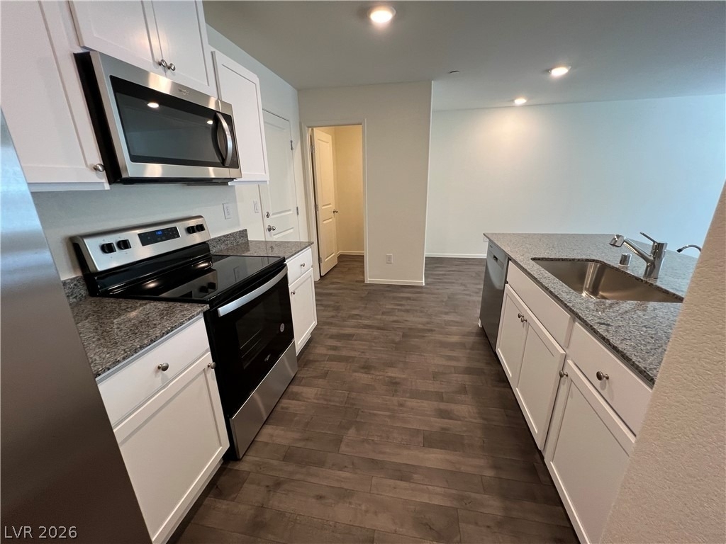 1112 Ruby Sparrow Street - Photo 8