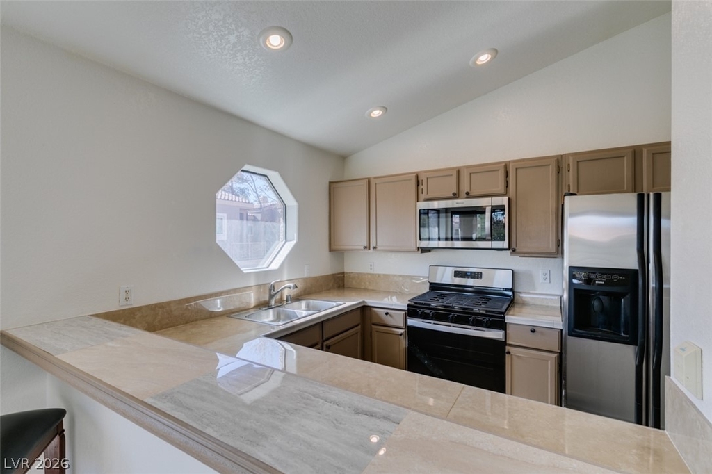 5054 S Rainbow Boulevard - Photo 15