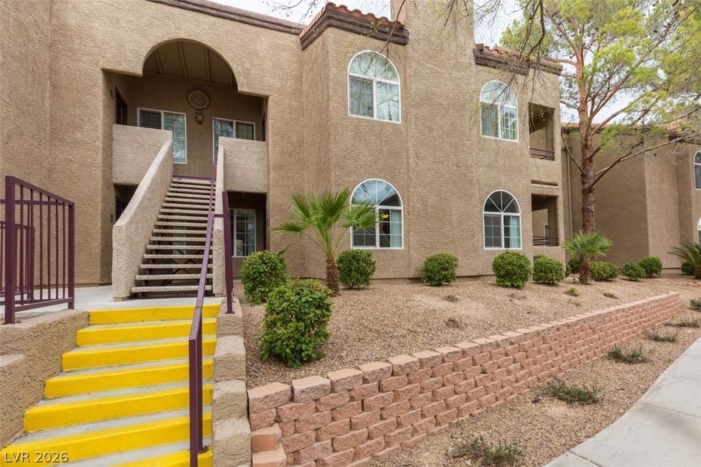 9325 W Desert Inn Road - Photo 2