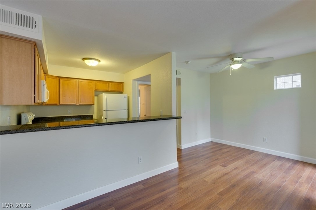 9325 W Desert Inn Road - Photo 12
