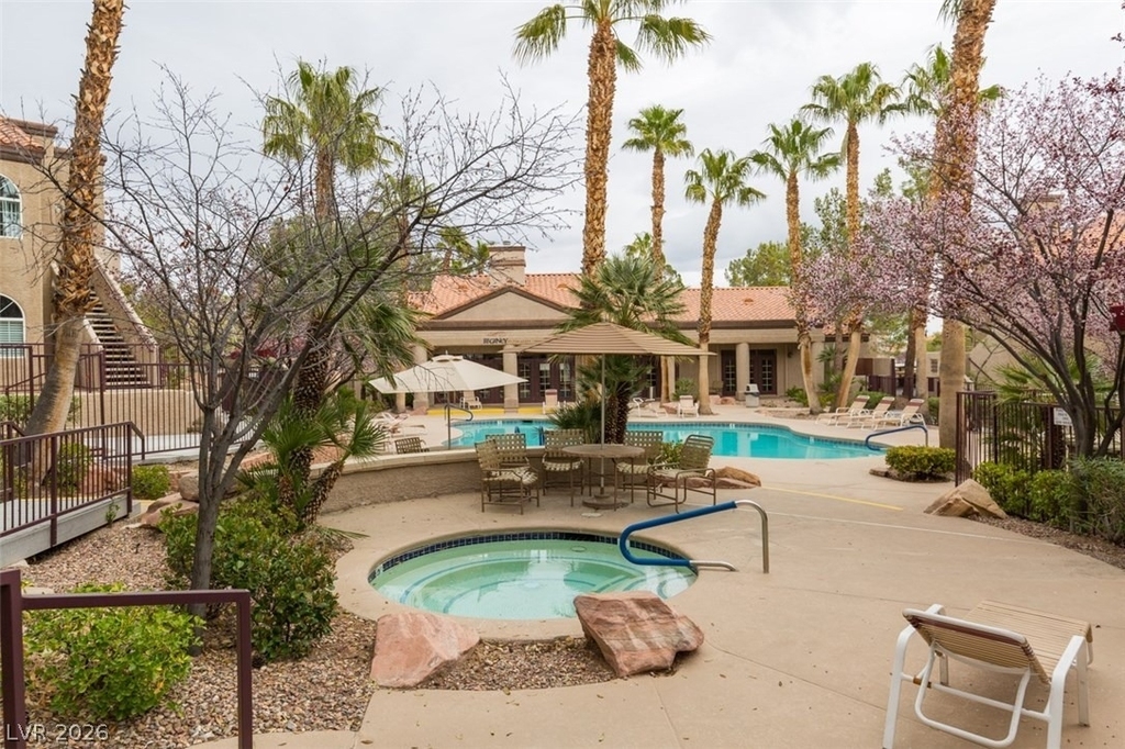9325 W Desert Inn Road - Photo 31
