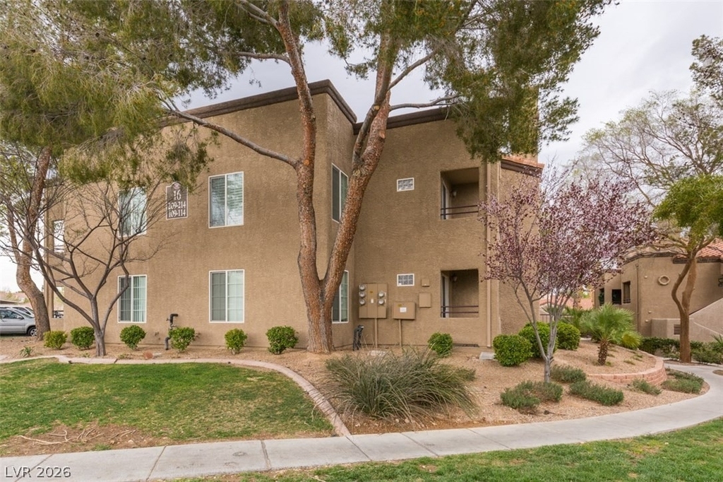 9325 W Desert Inn Road - Photo 0