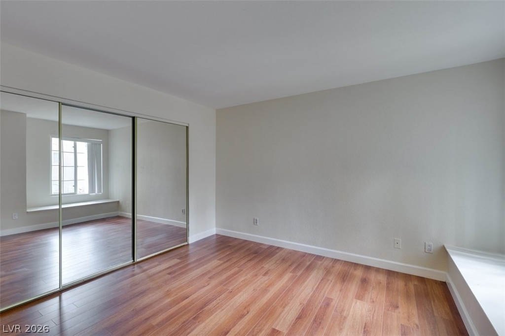 9325 W Desert Inn Road - Photo 23