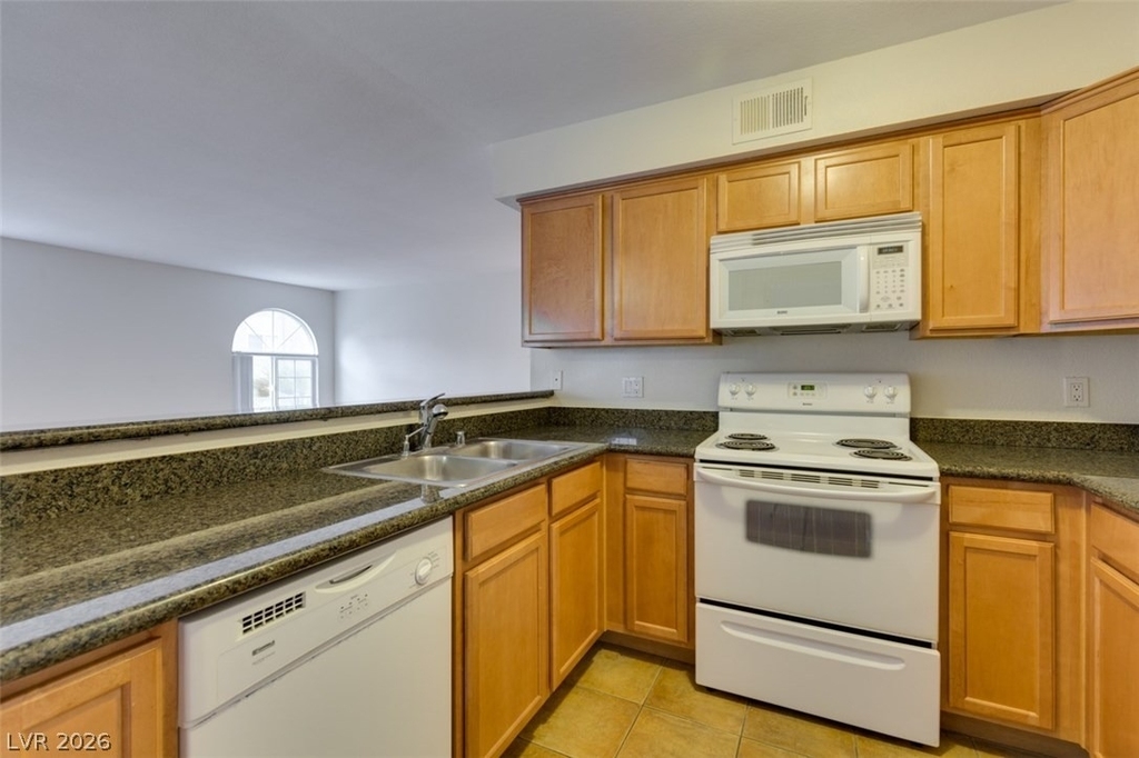 9325 W Desert Inn Road - Photo 20