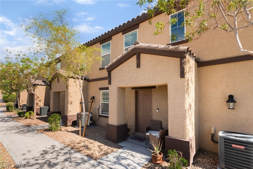 5230 Steep Cliffs Avenue - Photo 2