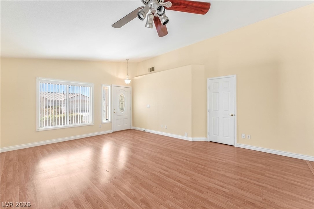3124 Bayliner Avenue - Photo 3