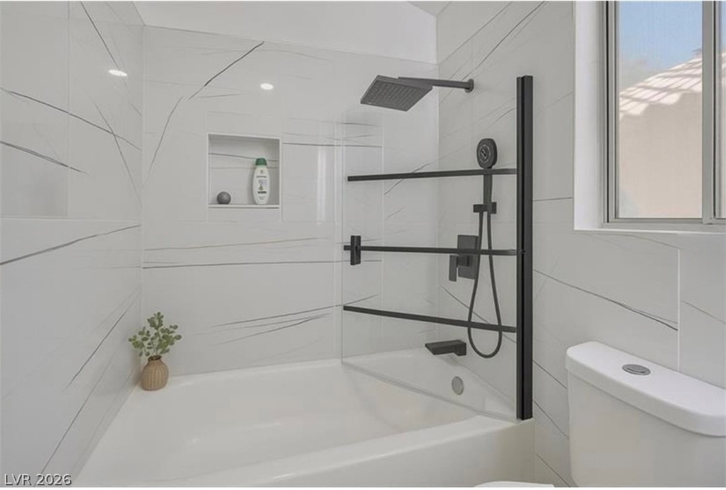 8404 Shore Breeze Drive - Photo 9