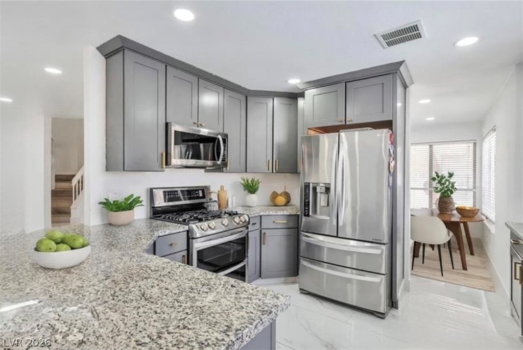 8404 Shore Breeze Drive - Photo 4