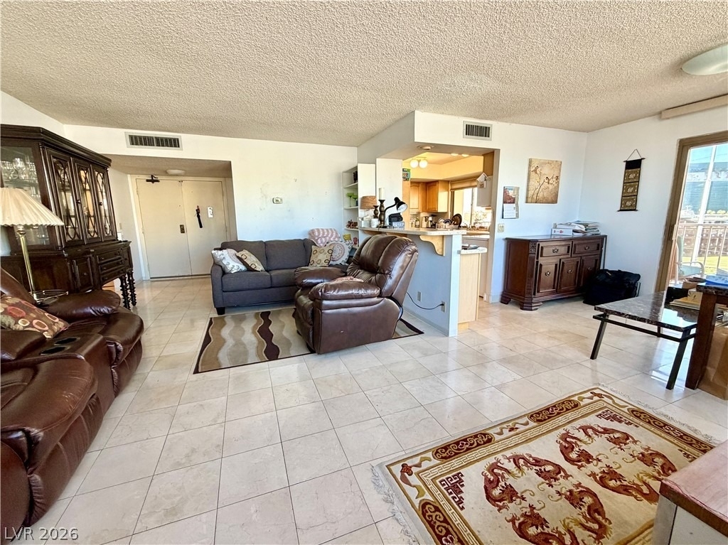 205 E Harmon Avenue - Photo 4