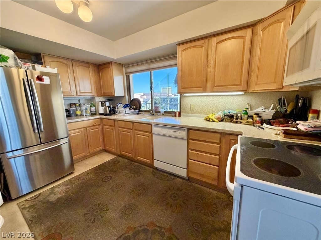 205 E Harmon Avenue - Photo 8