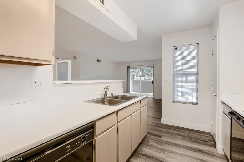 1150 N Buffalo Drive - Photo 13