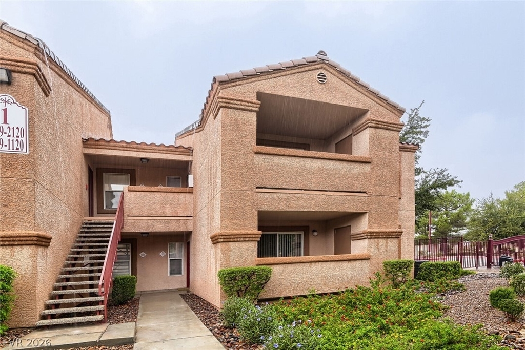 1150 N Buffalo Drive - Photo 0