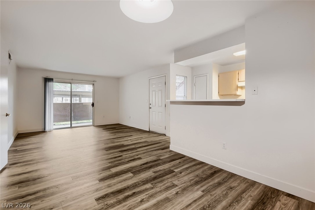 1150 N Buffalo Drive - Photo 4