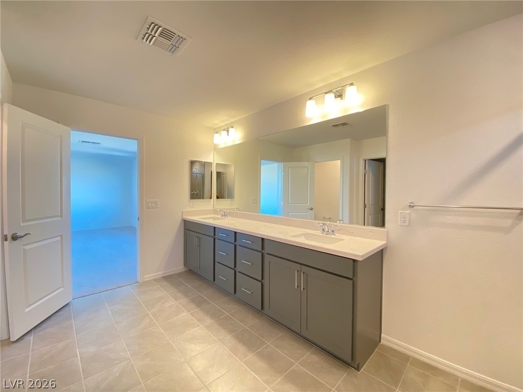 8462 Hawks View Street - Photo 11