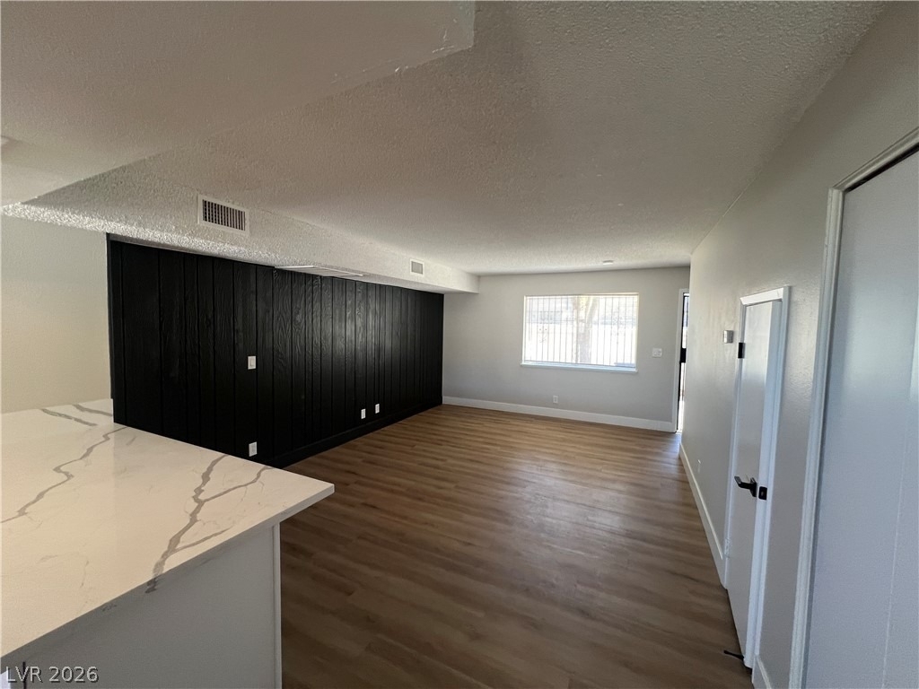1408 N Jones Boulevard - Photo 1