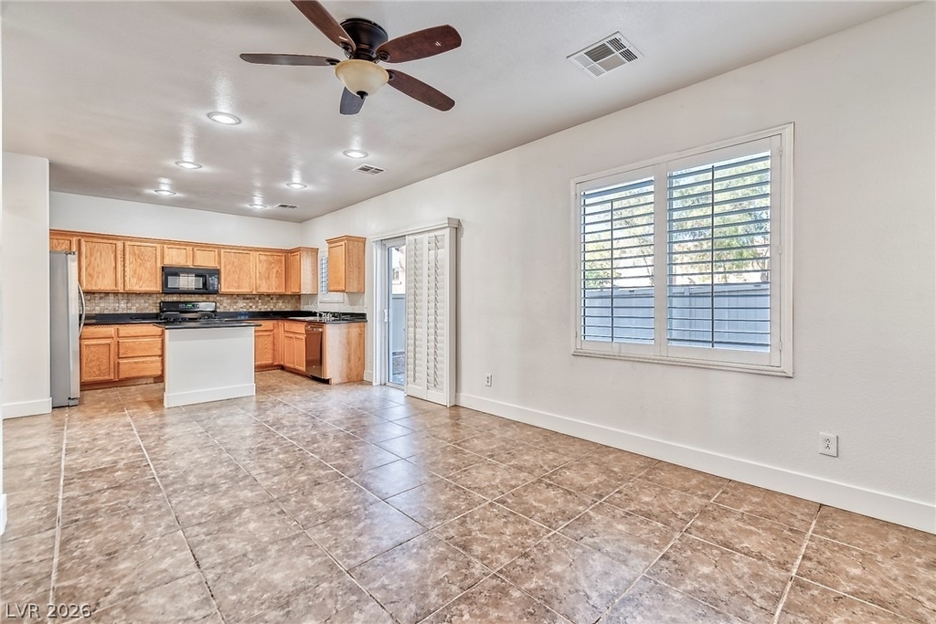 916 Shining Rose Place - Photo 6