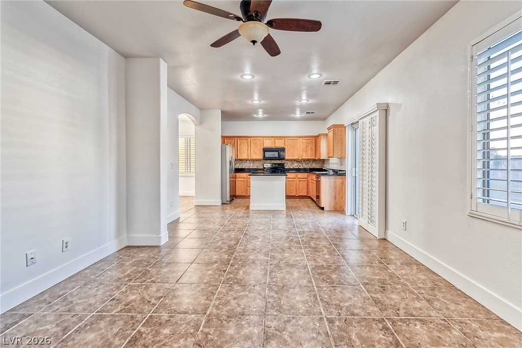 916 Shining Rose Place - Photo 9
