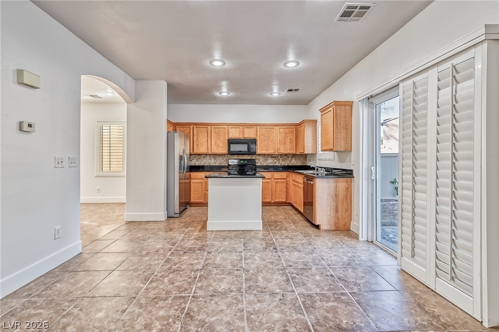 916 Shining Rose Place - Photo 10