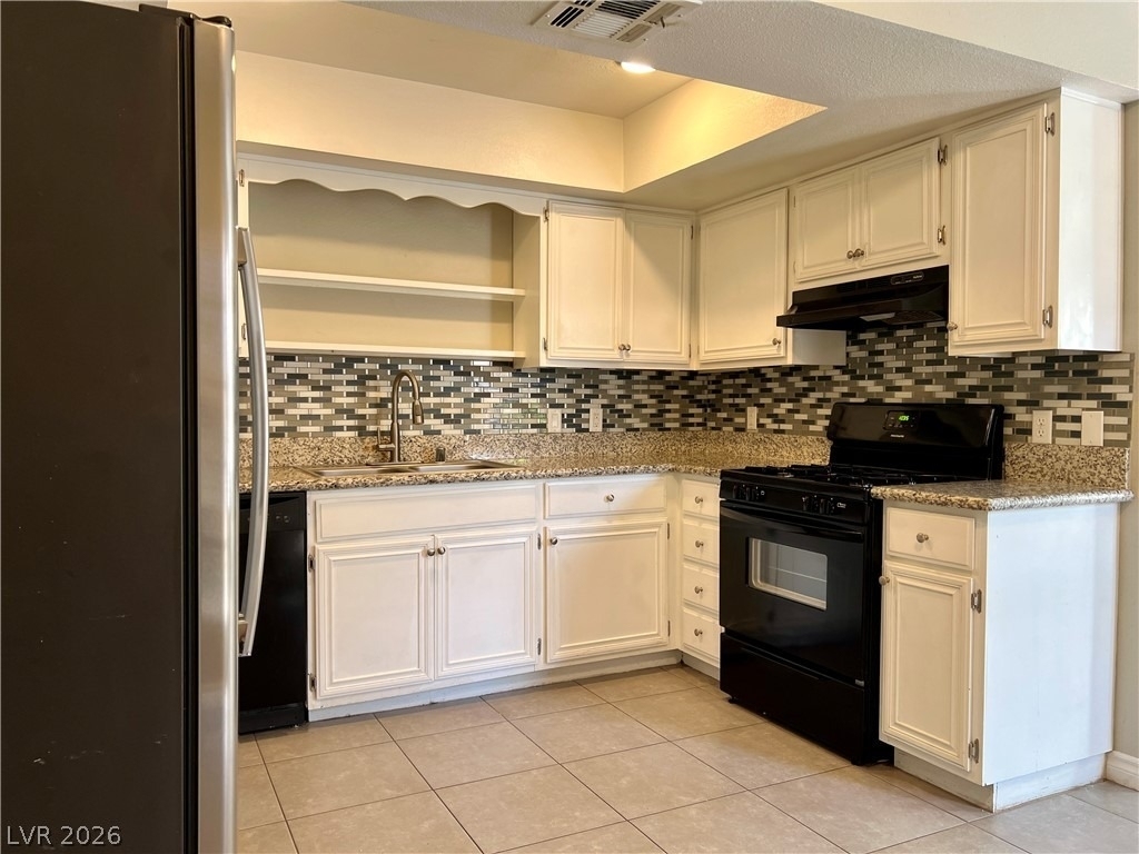 5576 W Rochelle Avenue - Photo 3