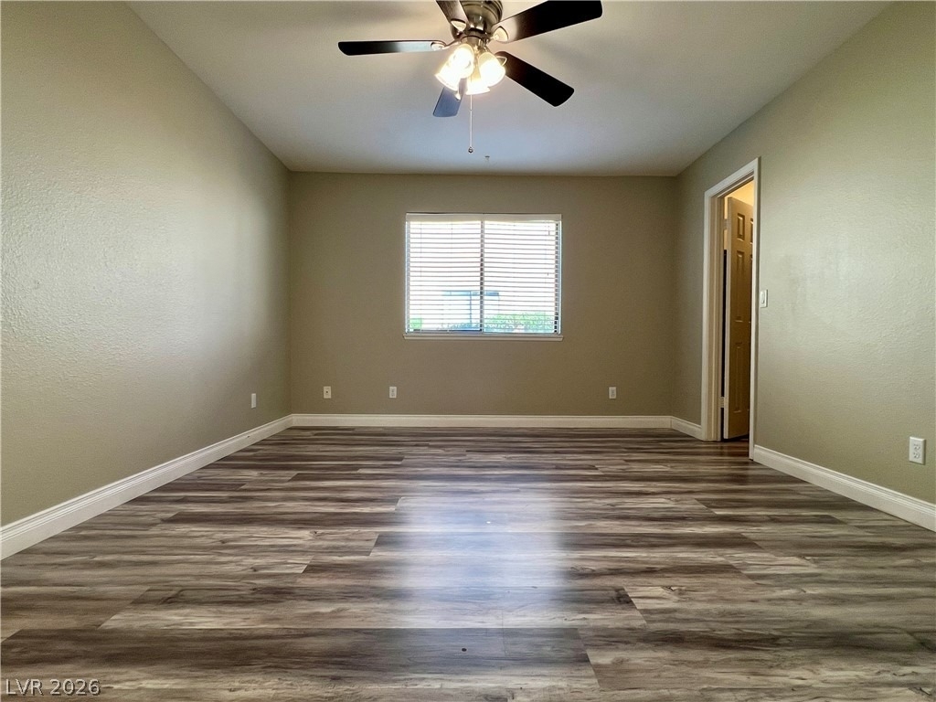 5576 W Rochelle Avenue - Photo 5