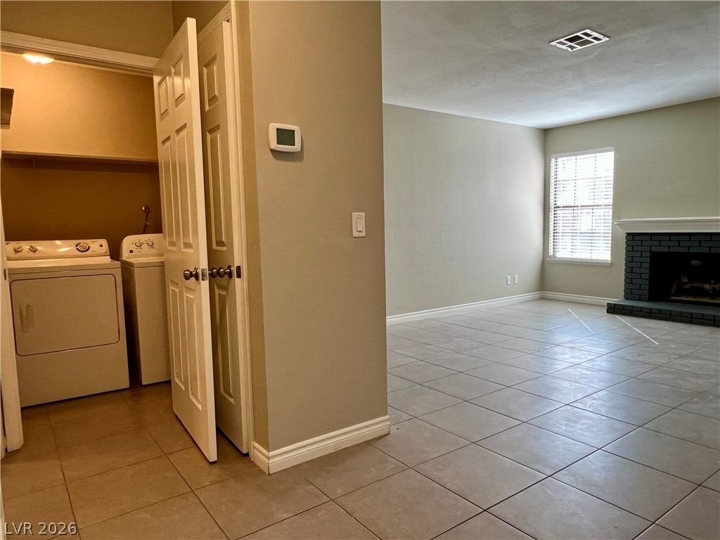 5576 W Rochelle Avenue - Photo 16