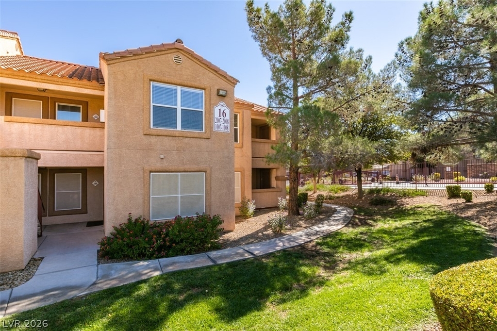 1150 N Buffalo Drive - Photo 1